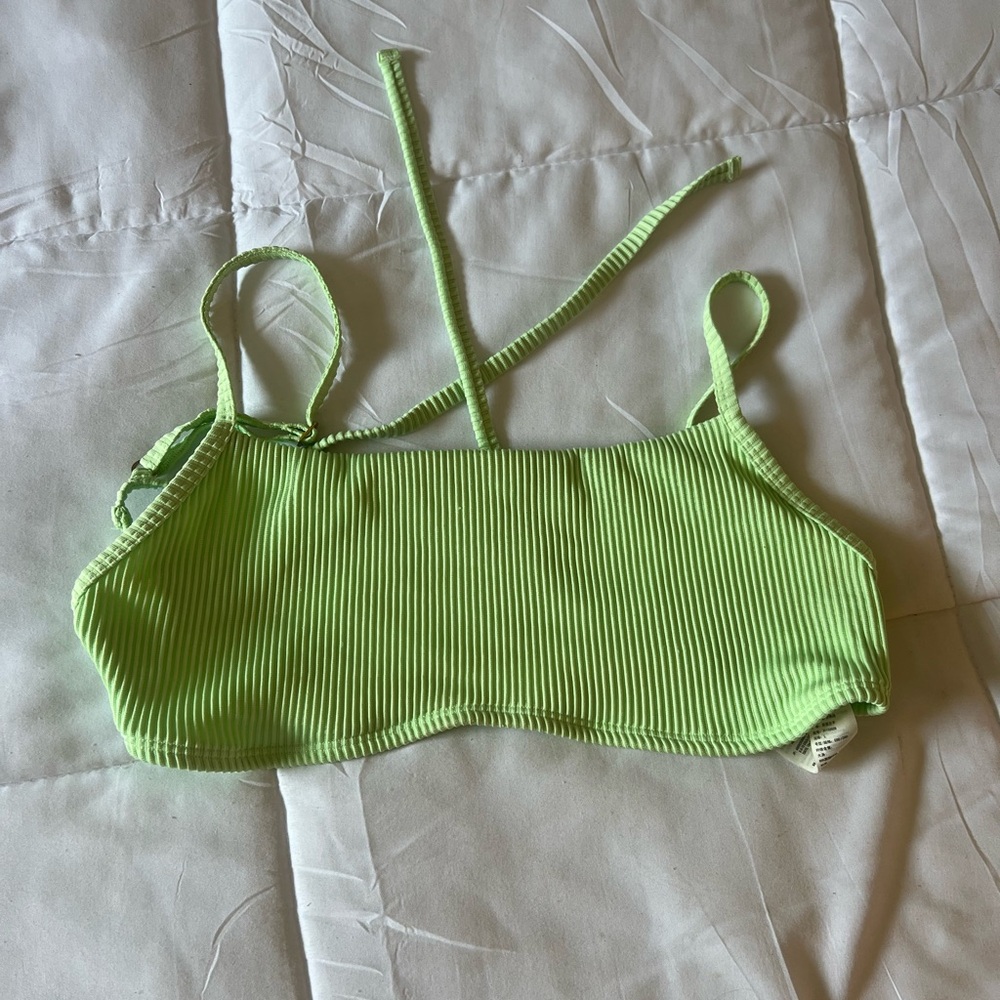 Hollister lime green bikini top, adjustable straps, tie back.